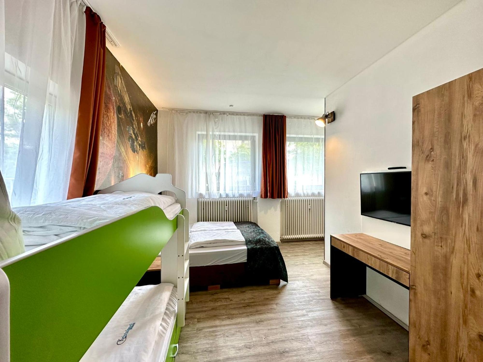 Pension Kristalpark Guenzburg Exterior photo