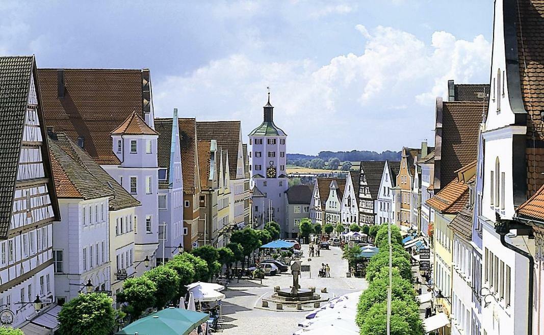 Pension Kristalpark Guenzburg Exterior photo